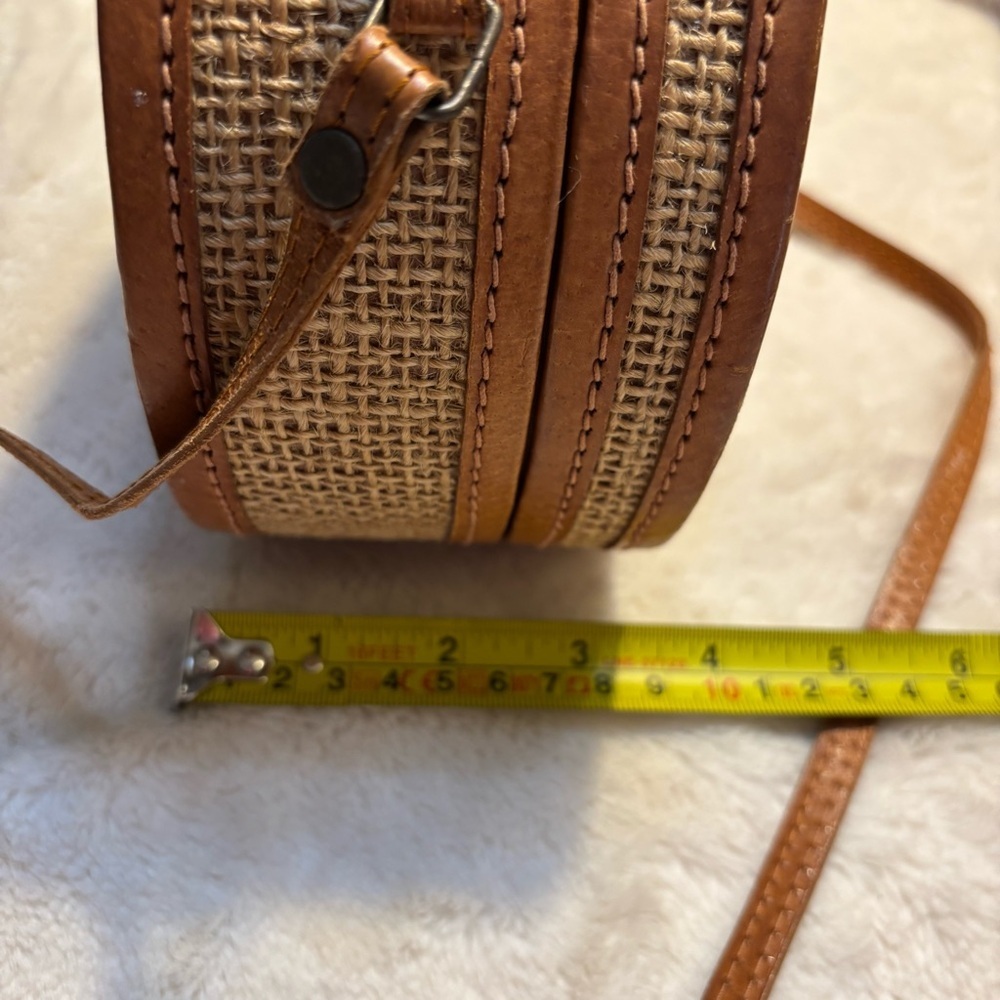 SALE! Vintage Leather Crossbody Bag Camel Brown Tan Rattan Sides Magnetic Snap - Picture 14 of 16